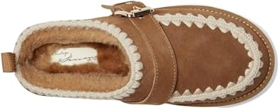 Close Slip-On Shoe in Chestnut Suede