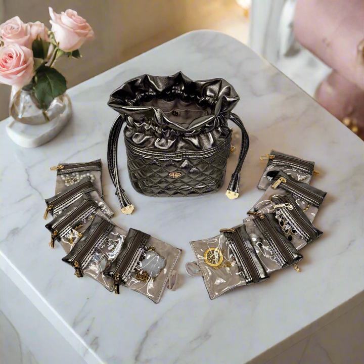 Oprah's Favorite Things 2021 - Ultra Jewelry Case - Bronze