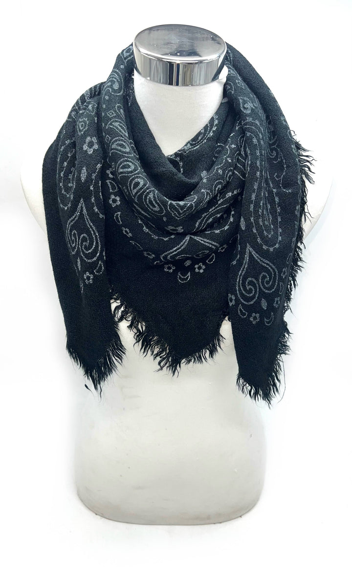 Square wool scarf with paisley pattern in Black