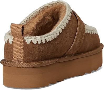 Close Slip-On Shoe in Chestnut Suede
