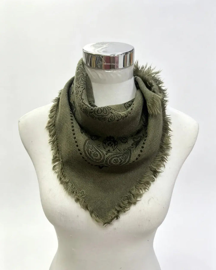 Small square scarf with bandana print in Green
