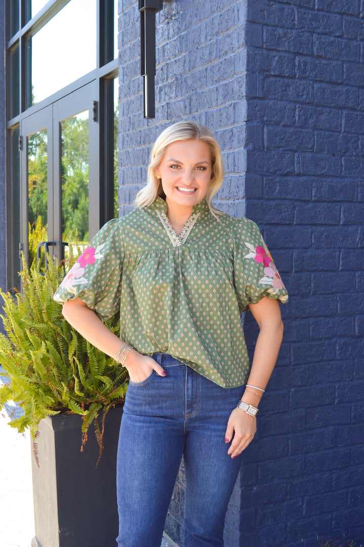 Green Detail Embroidery Puff Sleeve Top