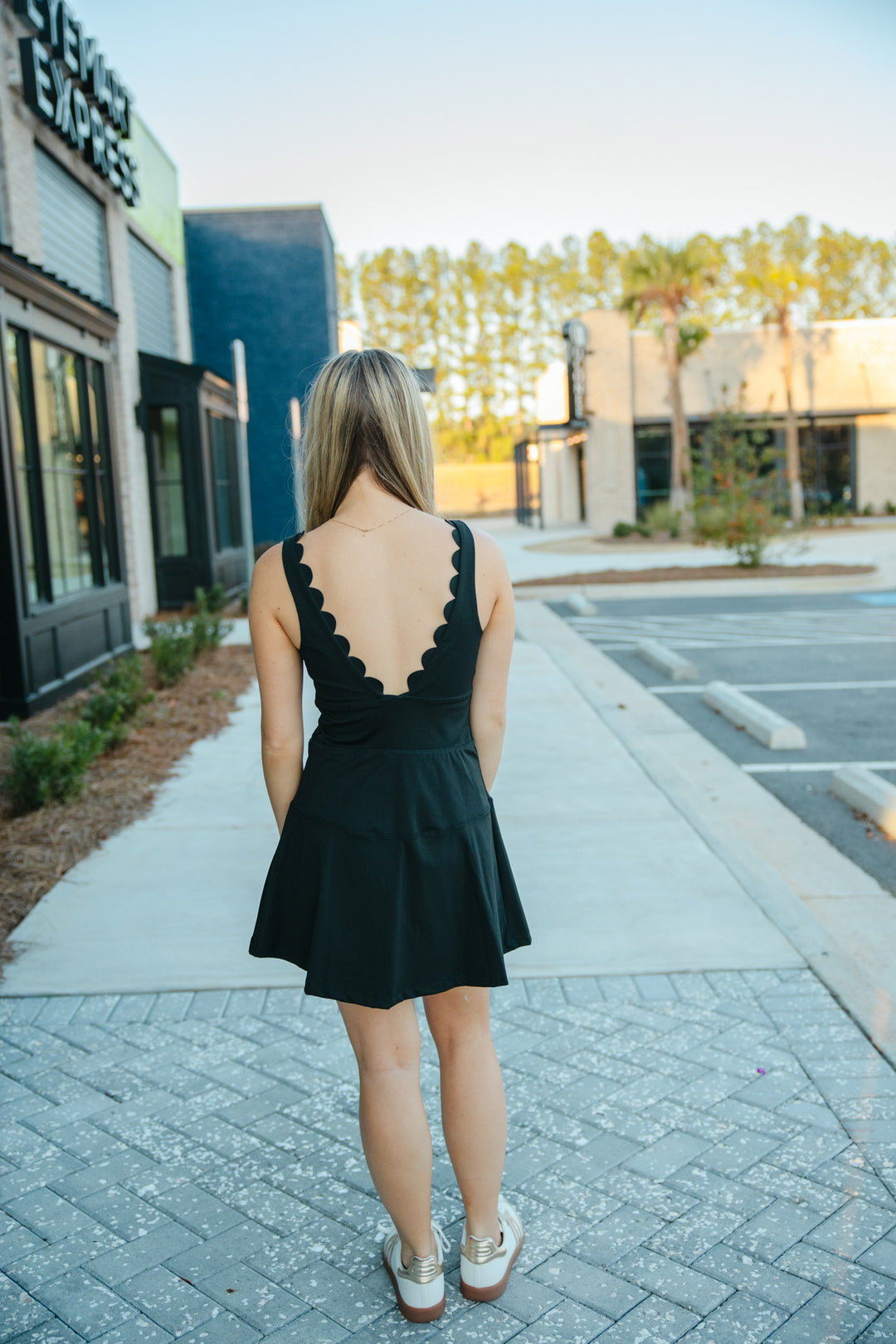 Black Scallop Kourt Dress