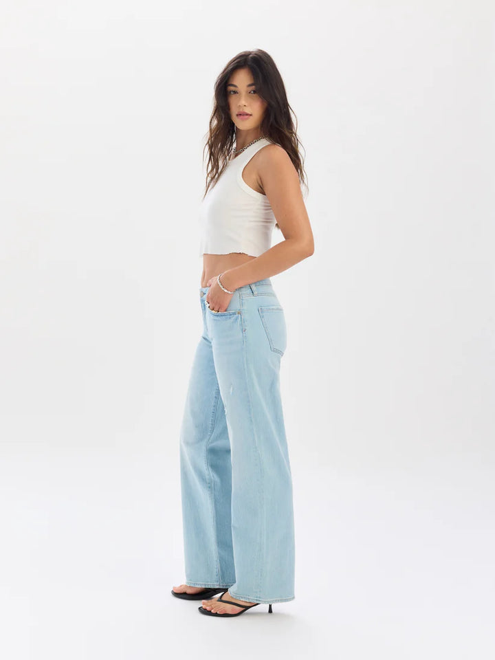Keeper Low Rise Straight Jeans in All Out - Daze Denim