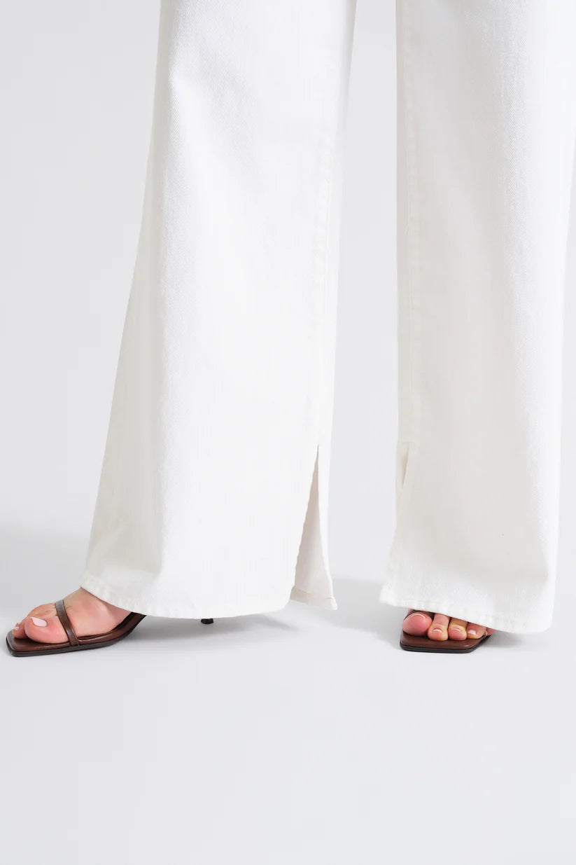 Wanderer Mid Rise Wide Leg Pant in Lamb - Daze Denim