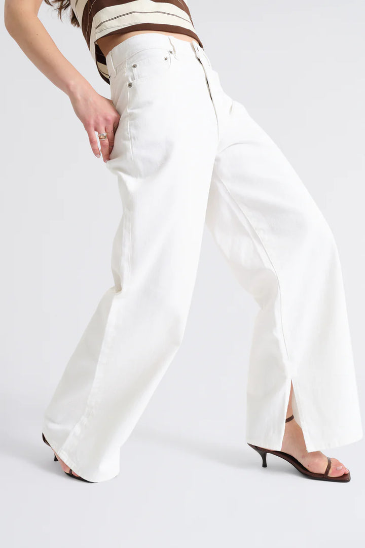 Wanderer Mid Rise Wide Leg Pant in Lamb - Daze Denim