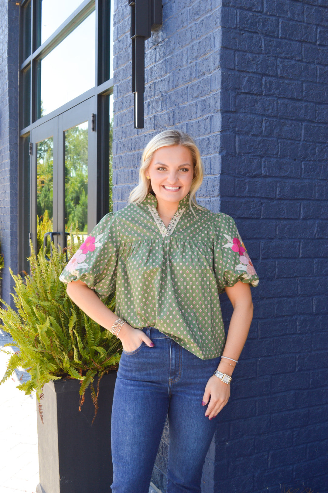 Green Detail Embroidery Puff Sleeve Top