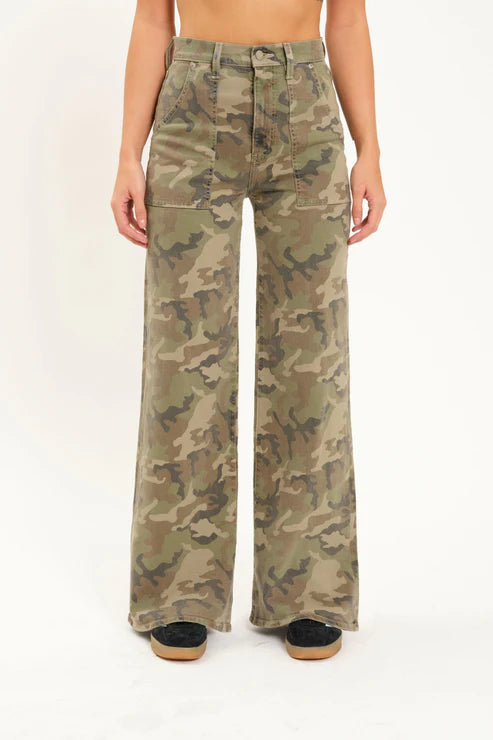 Far Out High Rise Wide Leg in Hideaway - DAZE Denim