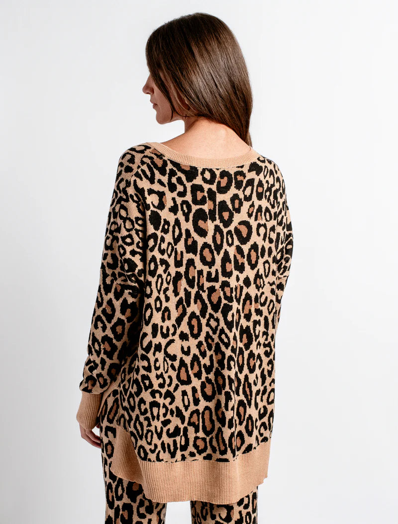 Leopard V-Neck Knit Top