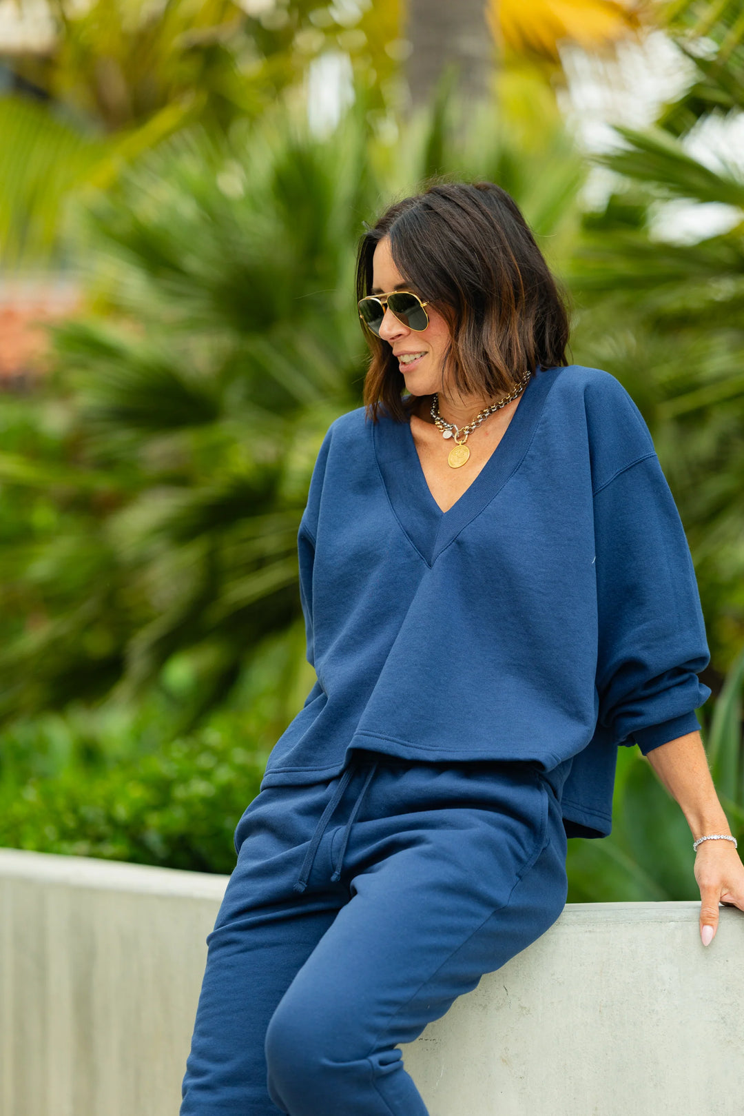 Tucker Sweatshirt in Navy