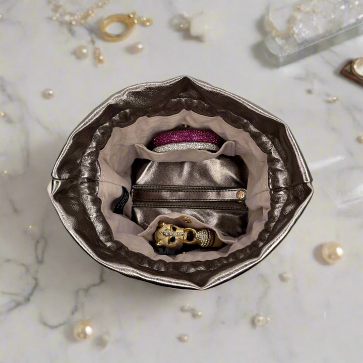 Oprah's Favorite Things 2021 - Ultra Jewelry Case - Bronze