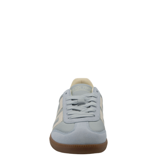 Back 70 Cloud D26 Sneakers in Light Sky