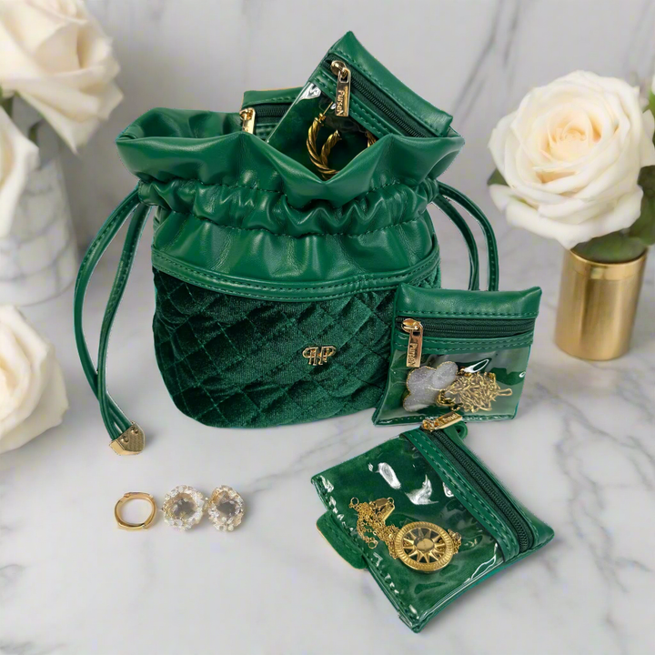 Oprah's Favorite Things 2021 - Ultra Jewelry Case - Emerald Velvet