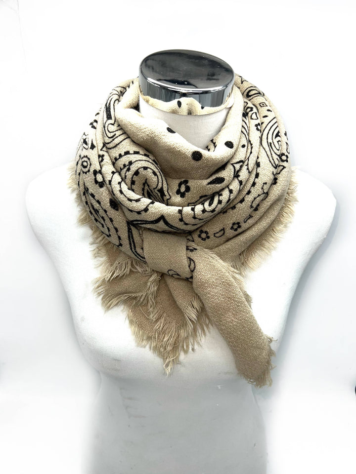 Square wool scarf with paisley pattern in Taupe