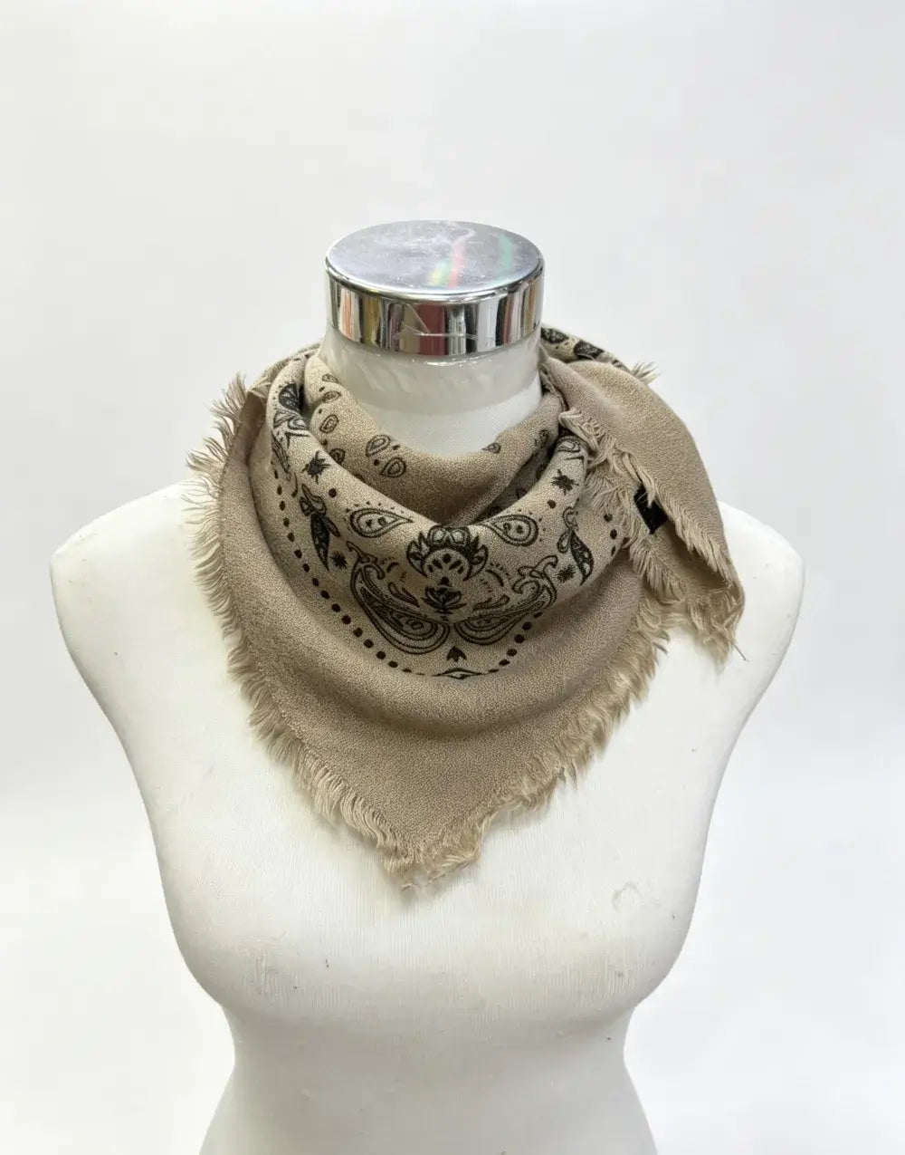 Small square scarf with bandana print in Taupe